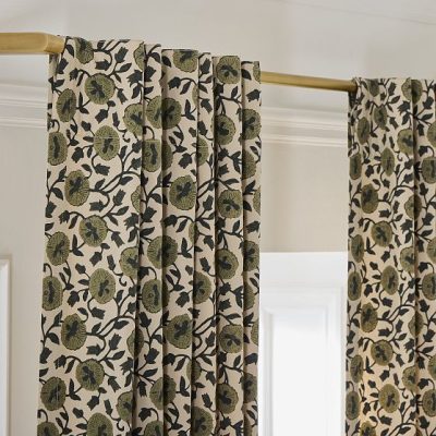 LY132 Laney Floral Curtain